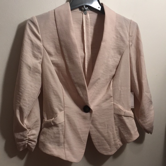 NWT Soft pink blazer - Picture 2 of 5